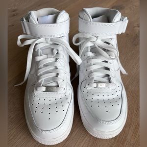 Like-new Nike Air Force White Leather Men’s Sz 9.5